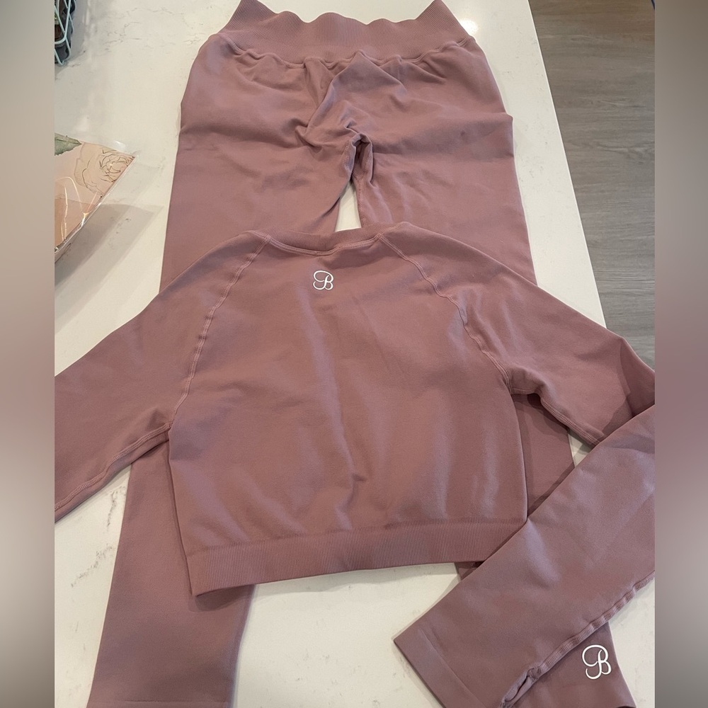Bombshell Mauve Set Leggings & Long Sleeve Top - Picture 2 of 7